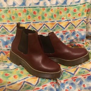 Maroon platform Boots